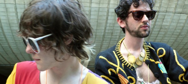 MGMT convida aliens para novo clipe