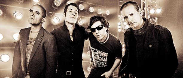 Capital Inicial faz show em São Paulo