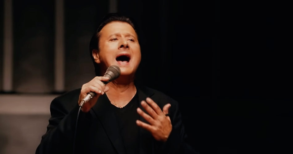Conheça primeira música lançada por Steve Perry neste século