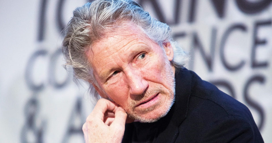 Maroon 5 não segue conselho de Roger Waters em show no Super Bowl