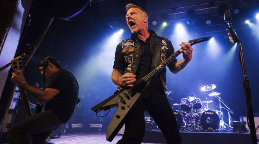 Metallica torna-se primeira banda a liderar parada rock em quatro décadas diferentes