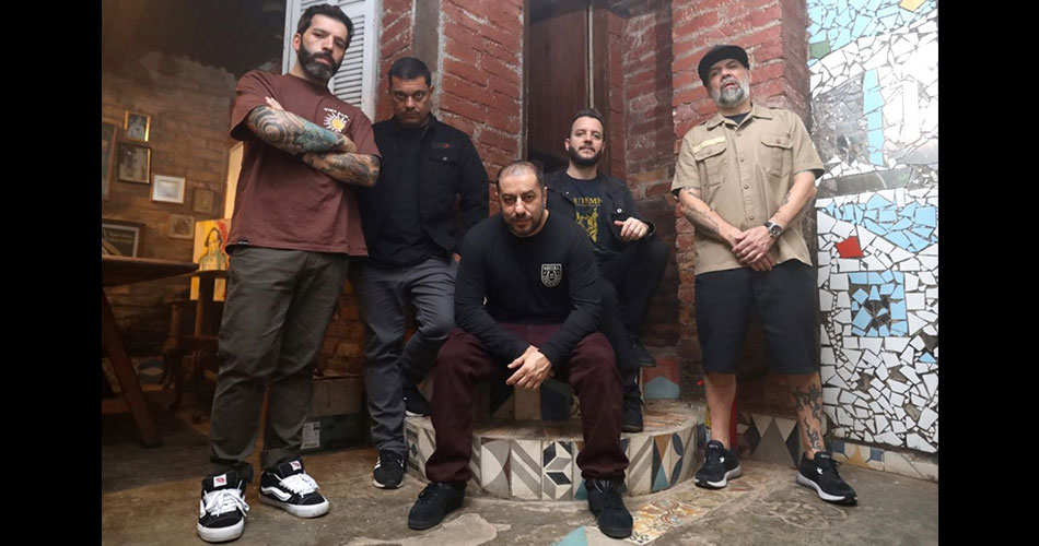 Van do CPM 22 é roubada no Rio; show na Barra da Tijuca é cancelado