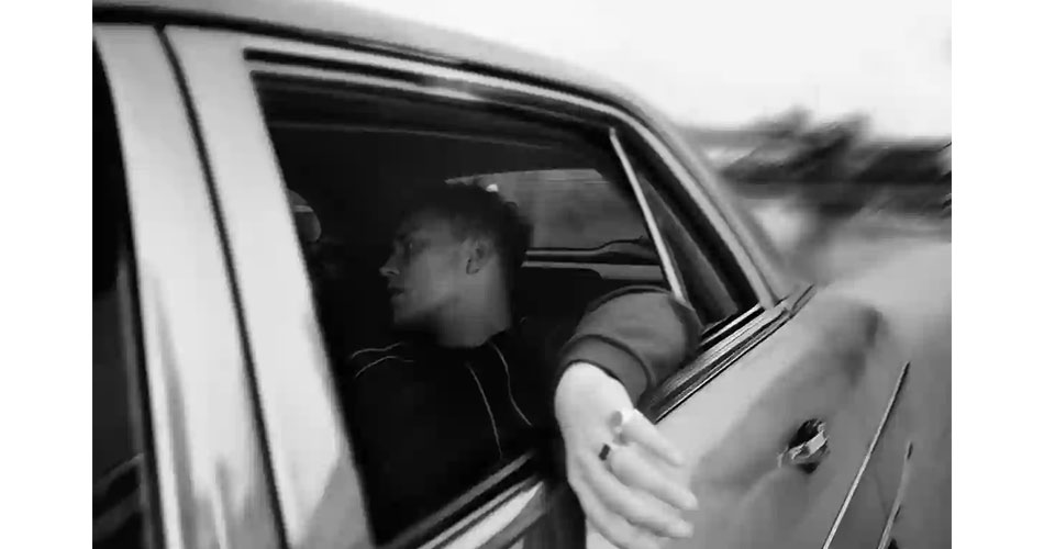 Sam Fender libera novo single; ouça “Wild Long Lie”